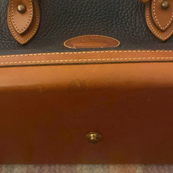 Dooney & Bourke VINTAGE DOCTOR BAG Navy and Brown Leather Bag - Picture 4 of 11